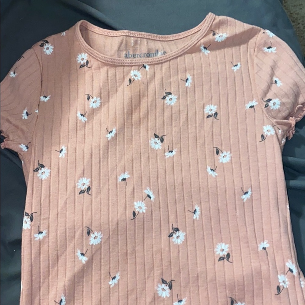 Girls Abercrombie ribbed shirt size 7/8